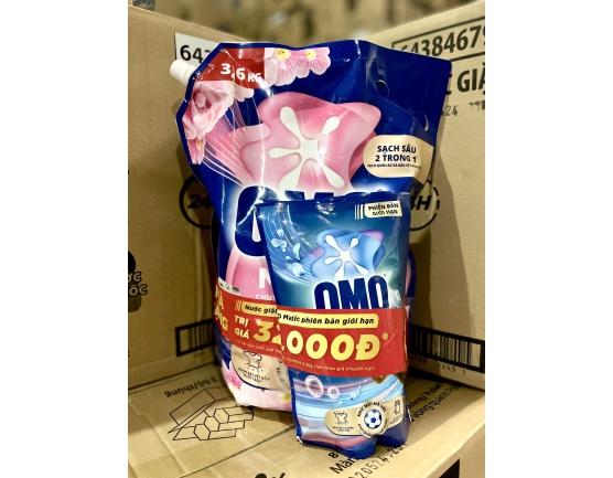 Nước giặt OMO Matic chuyên gia cửa trước ngăn ngừa mùi ẩm mốc 3.6kg tặng túi nước giặt 412g