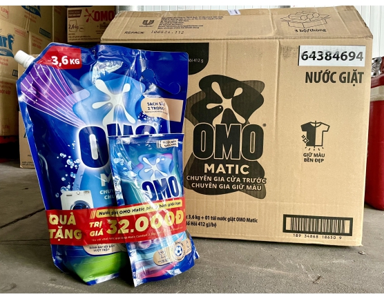 Nước giặt OMO Matic chuyên gia cửa trước Giữ màu Bền đẹp 3.6kg tặng túi nước giặt 412g